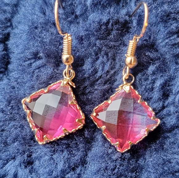 Handmade Crystal Square Earrings - Picture 5 of 5